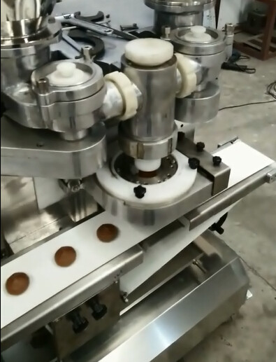 Máquina Encrusting automática para a manteiga Mochi/a pasta feijão vermelho